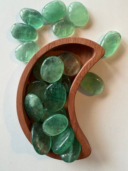 Grønn fluoritt 💚 flat håndstein